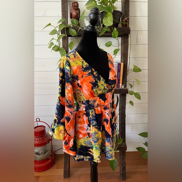 Betsey Johnson: Ruffled Floral Boho Blouse - Picture 10 of 17